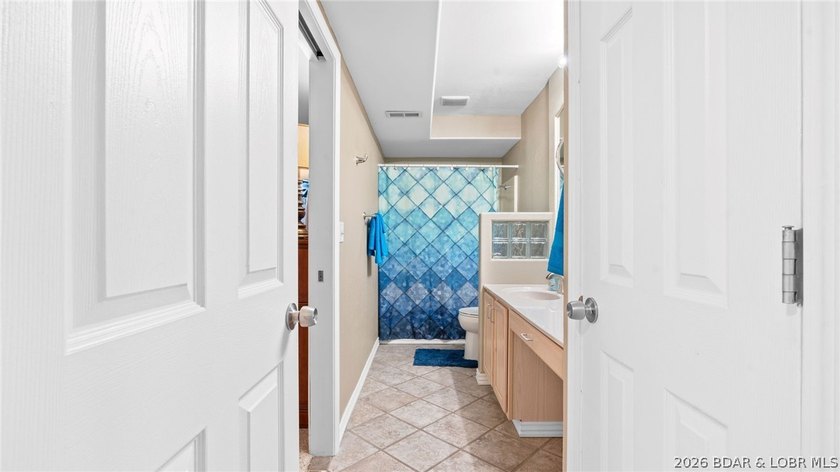 Welcome to your perfect lake escape at Compass Pointe in the - photo 33