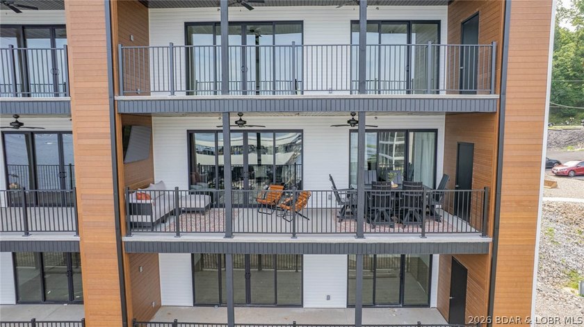 Welcome to the newest building at Robin's at the Water's - photo 38