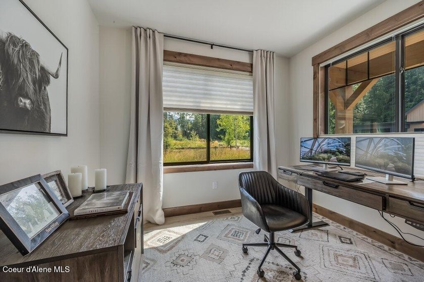 Nestled within The Idaho Club, The Oxbow offers an exclusive - photo 11