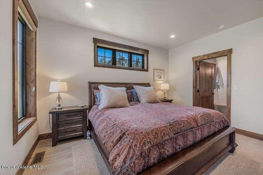 Nestled within The Idaho Club, The Oxbow offers an exclusive - photo 34