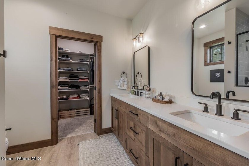 Nestled within The Idaho Club, The Oxbow offers an exclusive - photo 37