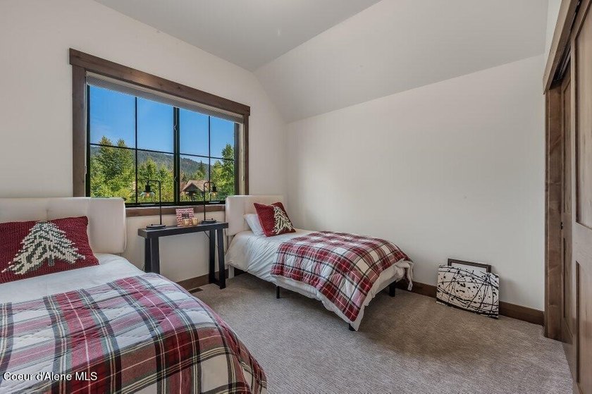 Nestled within The Idaho Club, The Oxbow offers an exclusive - photo 42