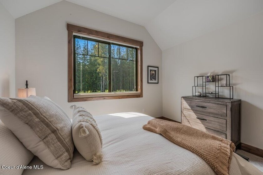Nestled within The Idaho Club, The Oxbow offers an exclusive - photo 50