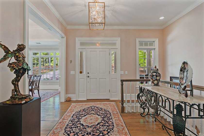 GORGEOUS GOLF COURSE VIEWS ABOUND IN THIS UPDATED, MOVE-IN READY - photo 10