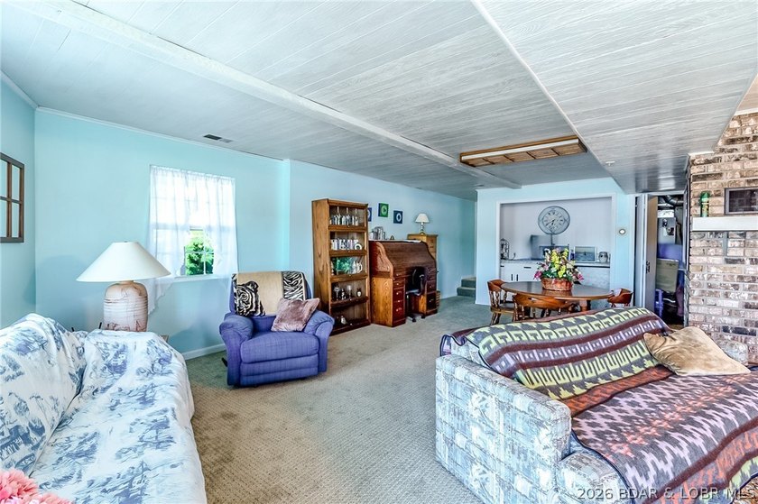 Nice, well maintained lake front home with fantastic main - photo 16