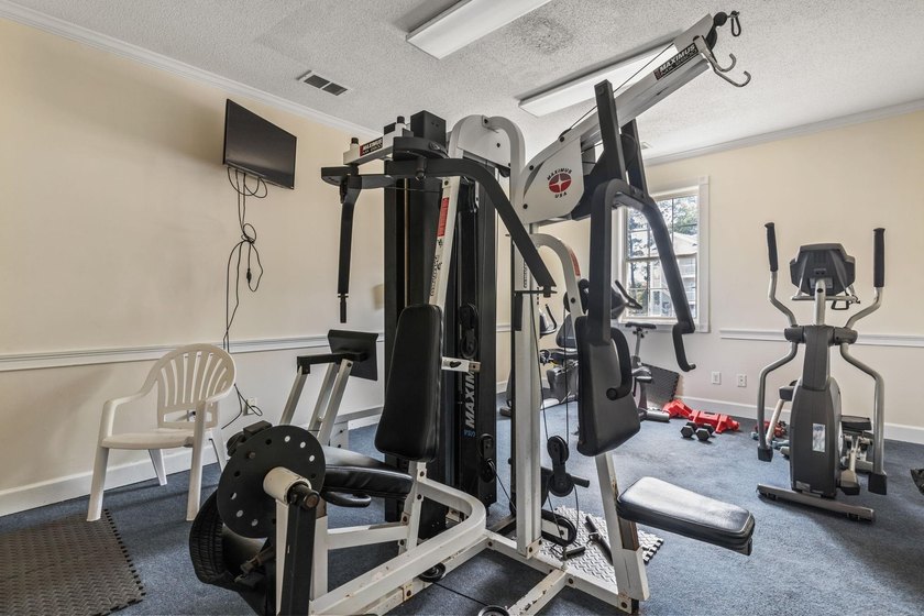 Move-in ready, two-bedroom, two-bathroom end-unit condo with - photo 40