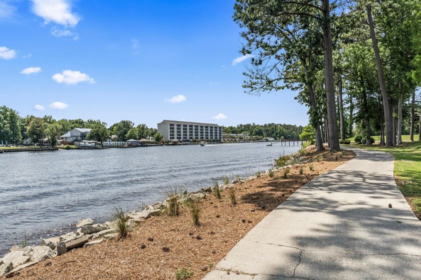 Move-in ready, two-bedroom, two-bathroom end-unit condo with - photo 41