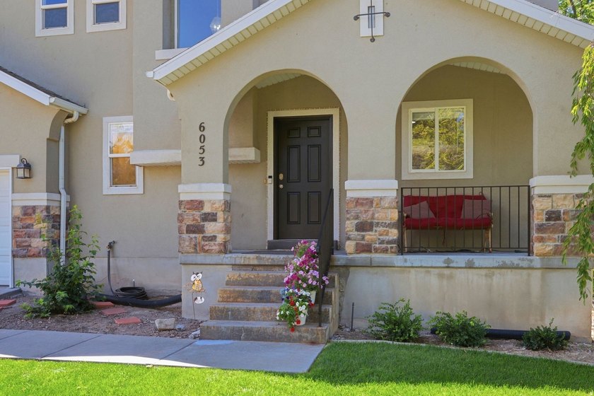 Welcome to this beautiful 3-bedroom, 2.5-bath home tucked away - photo 3