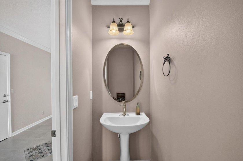 Truly gorgeous and well kept townhome in East Boynton Beach - photo 18