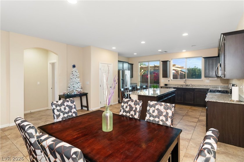 PRIVATE CASITA, COURTYARD ENTRY, AND A BACKYARD BUILT FOR - photo 21