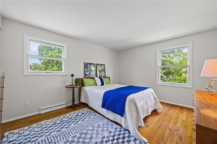 Welcome to 24 Sunbridge Drive! Lovingly maintained by its - photo 24