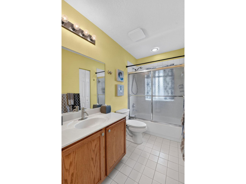Truly gorgeous and well kept townhome in East Boynton Beach - photo 31