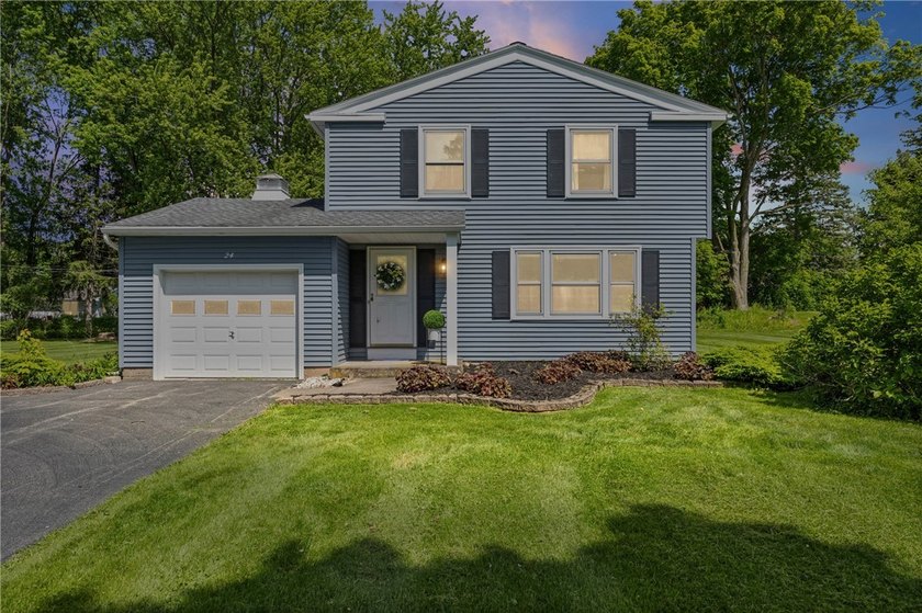 Welcome to 24 Sunbridge Drive! Lovingly maintained by its - photo 39