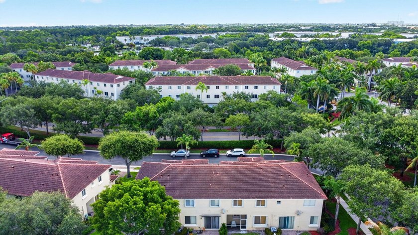 Truly gorgeous and well kept townhome in East Boynton Beach - photo 49
