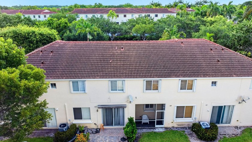 Truly gorgeous and well kept townhome in East Boynton Beach - photo 50