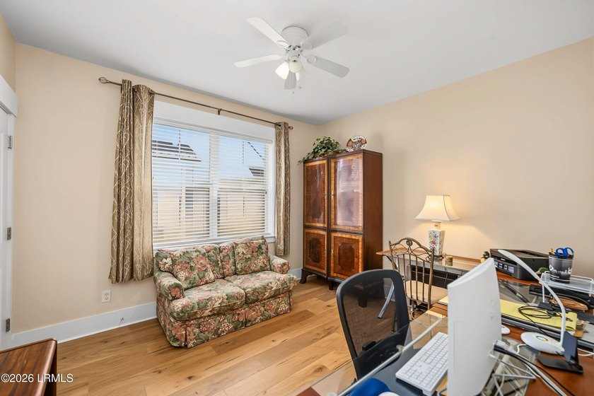 Magnificantly maintained and updated Golf Course Home on Cat - photo 20