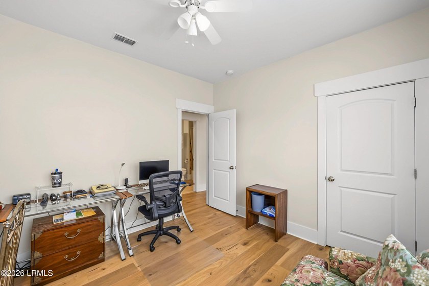 Magnificantly maintained and updated Golf Course Home on Cat - photo 21