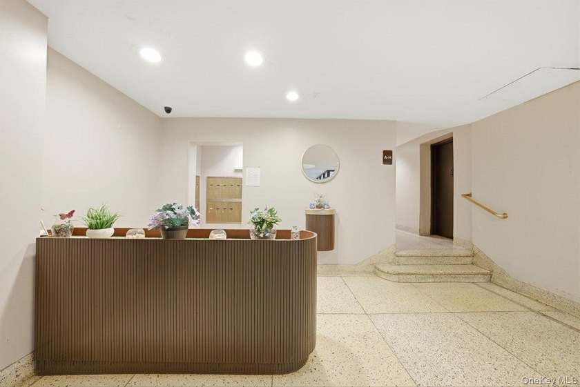 Nestled in the heart of Woodlawn, this immaculate and charming - photo 21