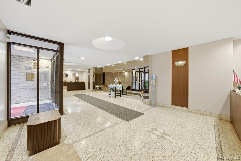 Nestled in the heart of Woodlawn, this immaculate and charming - photo 23