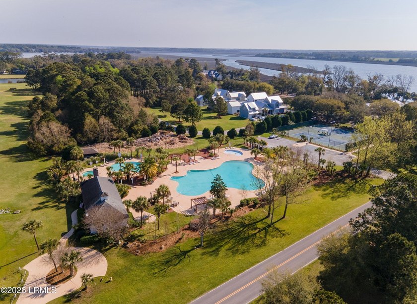 Magnificantly maintained and updated Golf Course Home on Cat - photo 37