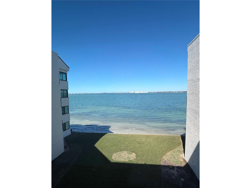 Welcome to La Puerta Del Sol, a serene waterfront retreat - photo 9