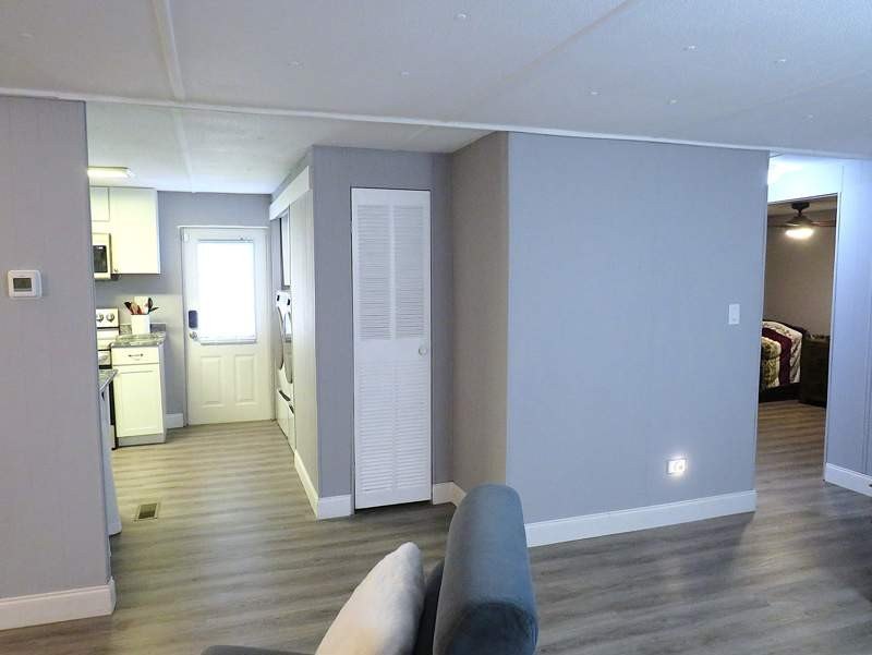 This charming 1248 square feet manufactured home, built in 1979 - photo 12
