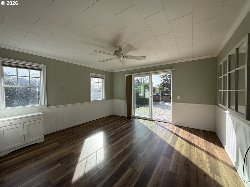 Great opportunity to purchase a duplex on a large lot with - photo 28