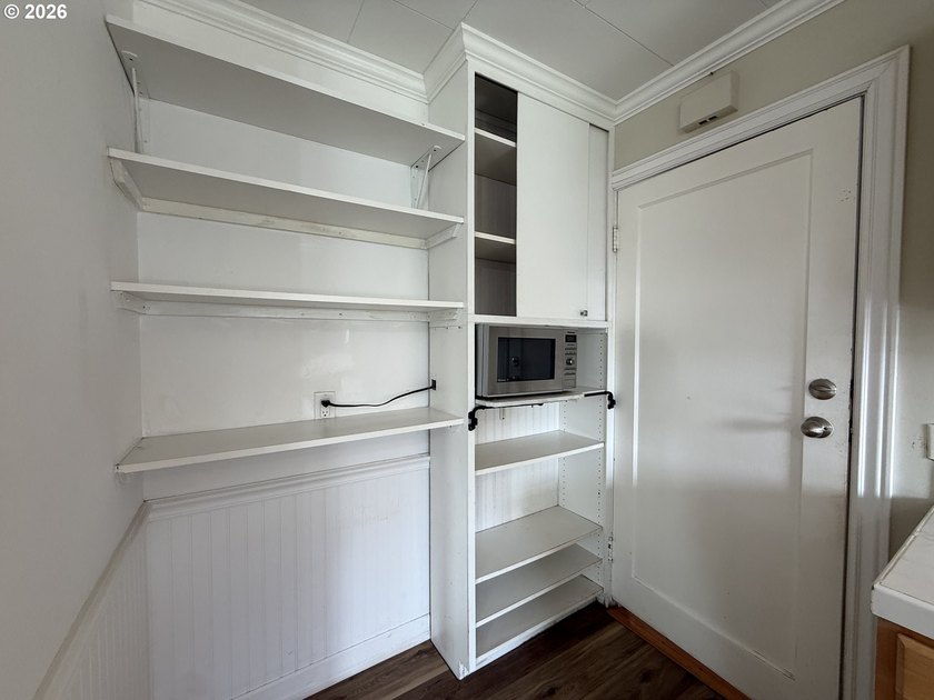 Great opportunity to purchase a duplex on a large lot with - photo 34