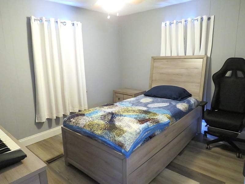 This charming 1248 square feet manufactured home, built in 1979 - photo 35