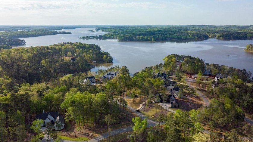 Priced under current appraisal value. LAKE ACCESS, LAKE VIEWS - photo 5
