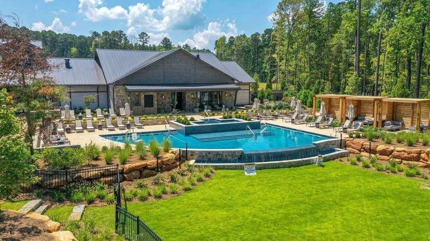 Priced under current appraisal value. LAKE ACCESS, LAKE VIEWS - photo 7