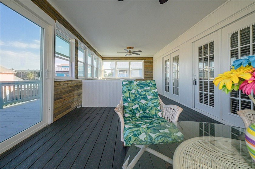 Coastal charm with Aransas Bay views in the heart of Rockport! - photo 4