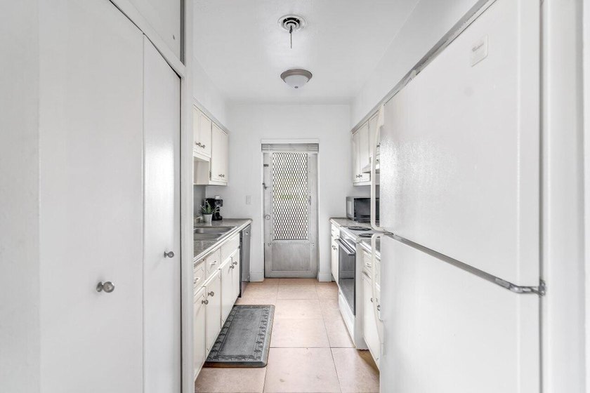 Fully Occupied Rare Investment Opportunity in Prime Deerfield - photo 15