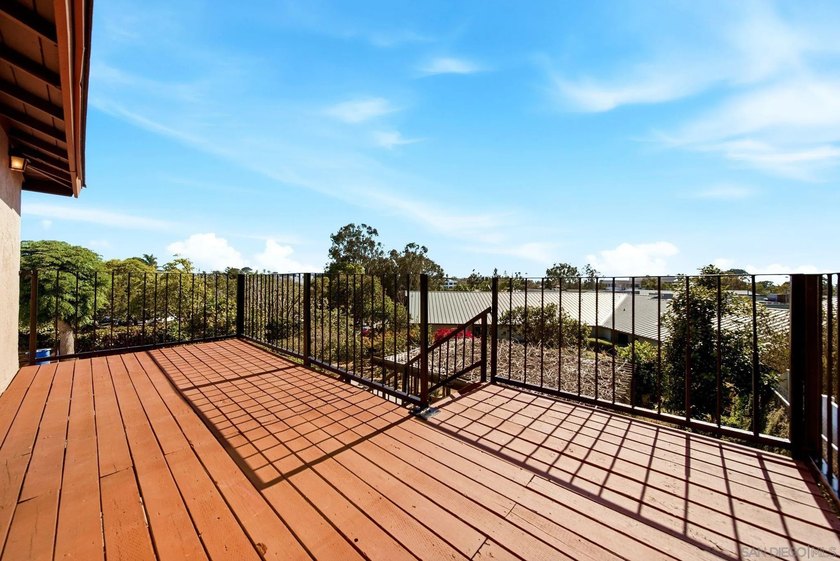 Coastal Encinitas, multi-family properties don't get more - photo 19