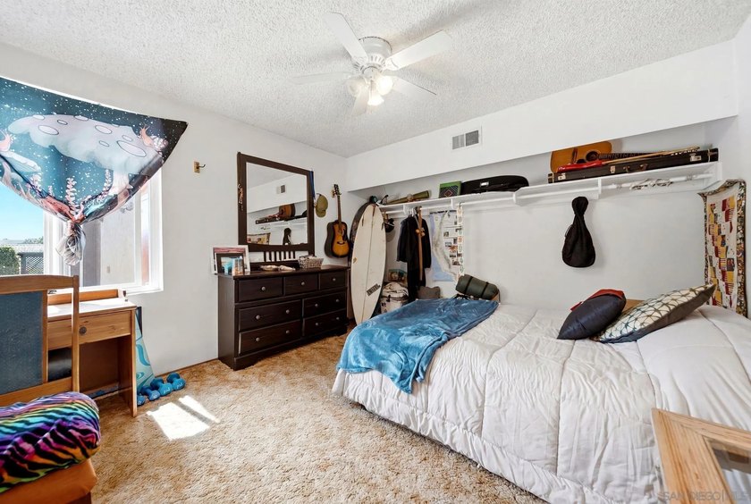 Coastal Encinitas, multi-family properties don't get more - photo 25