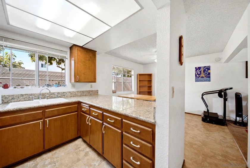 Coastal Encinitas, multi-family properties don't get more - photo 30