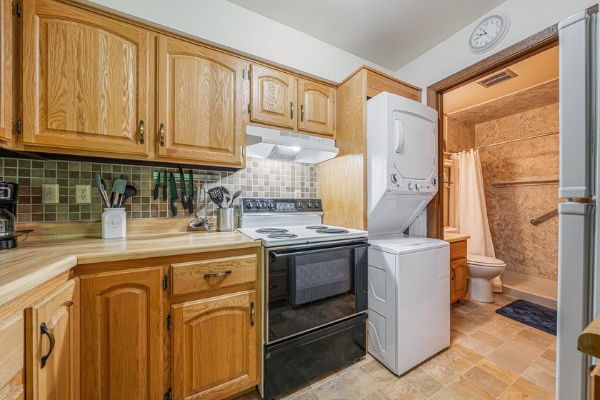 Look no further! Inside this 1+ bed, 1 bath Condo, you'll find - photo 11
