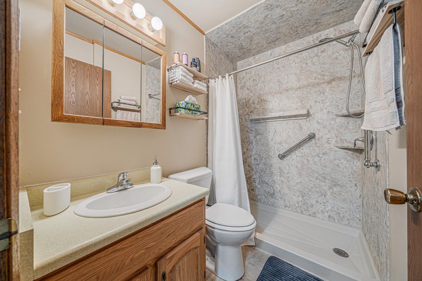 Look no further! Inside this 1+ bed, 1 bath Condo, you'll find - photo 12