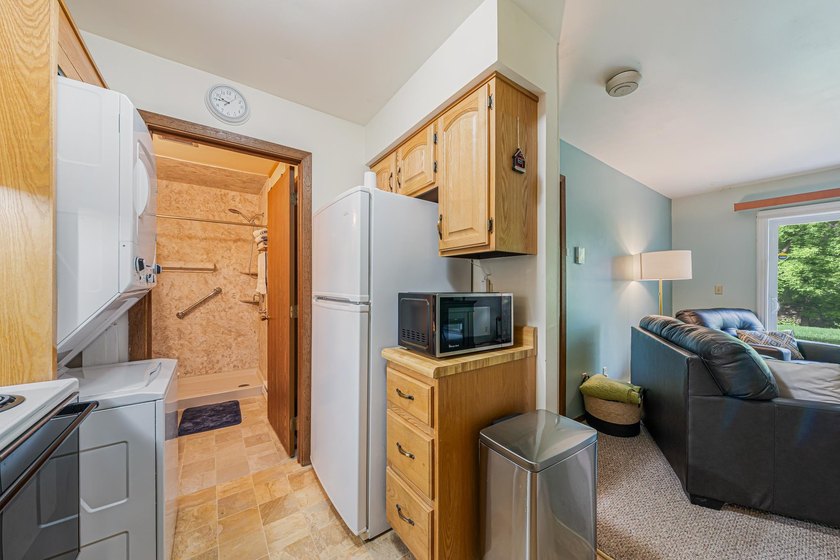 Look no further! Inside this 1+ bed, 1 bath Condo, you'll find - photo 13
