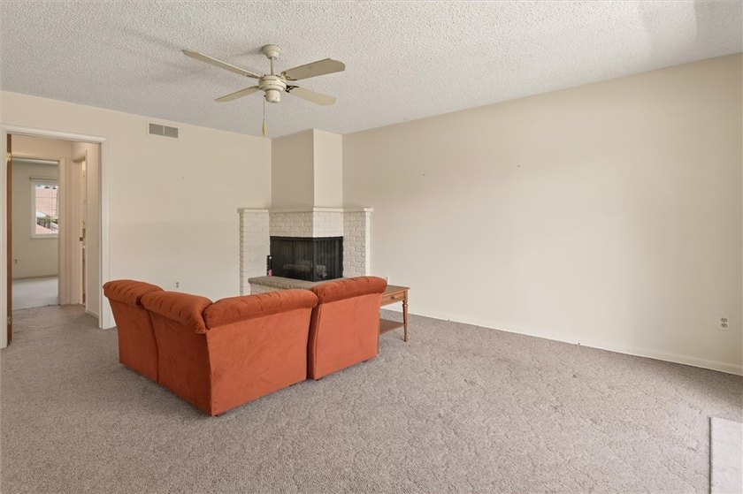 If you desire a ranch style home, but want less maintenance and - photo 15