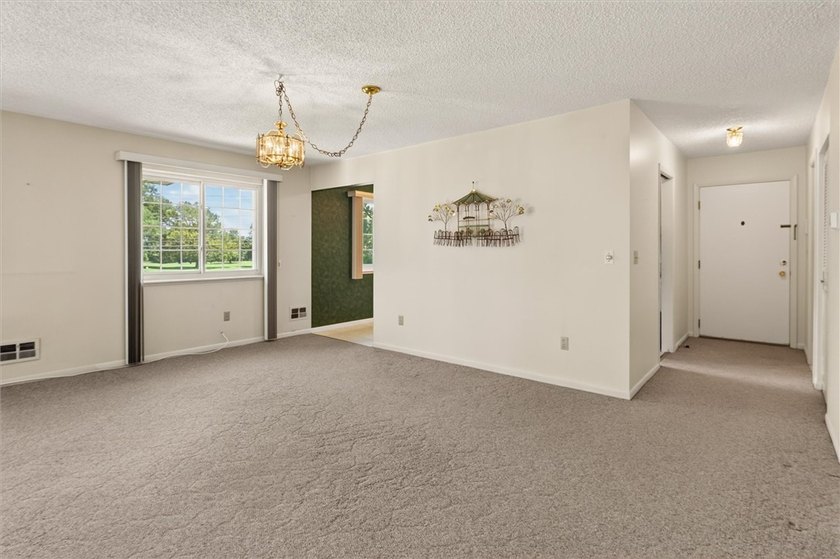 If you desire a ranch style home, but want less maintenance and - photo 20