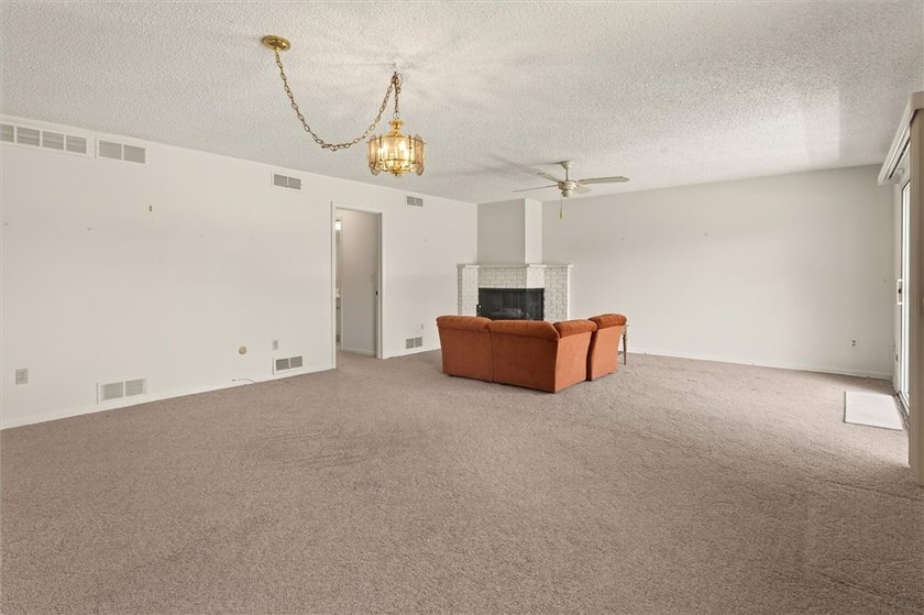 If you desire a ranch style home, but want less maintenance and - photo 21