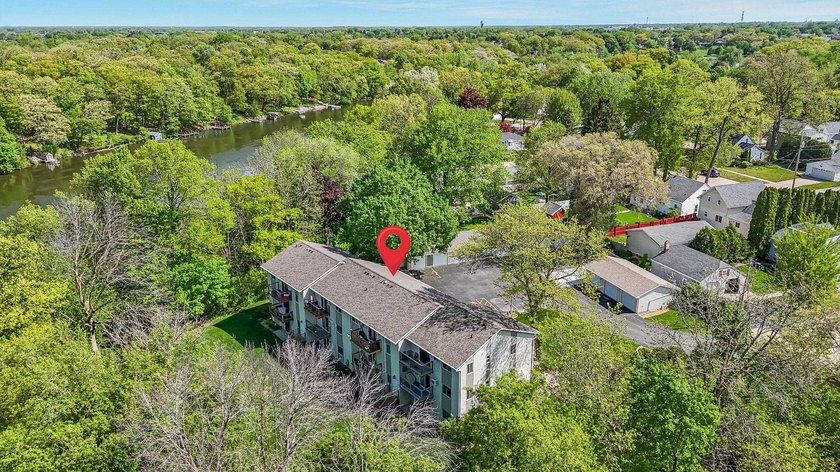 Look no further! Inside this 1+ bed, 1 bath Condo, you'll find - photo 32
