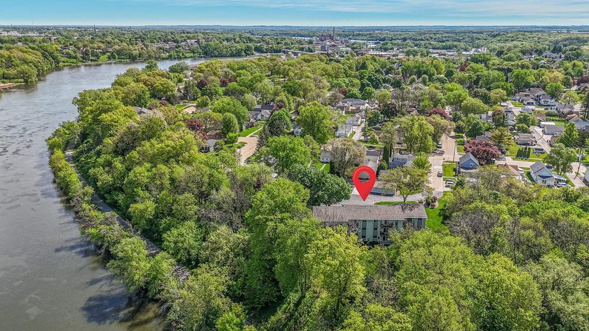 Look no further! Inside this 1+ bed, 1 bath Condo, you'll find - photo 35