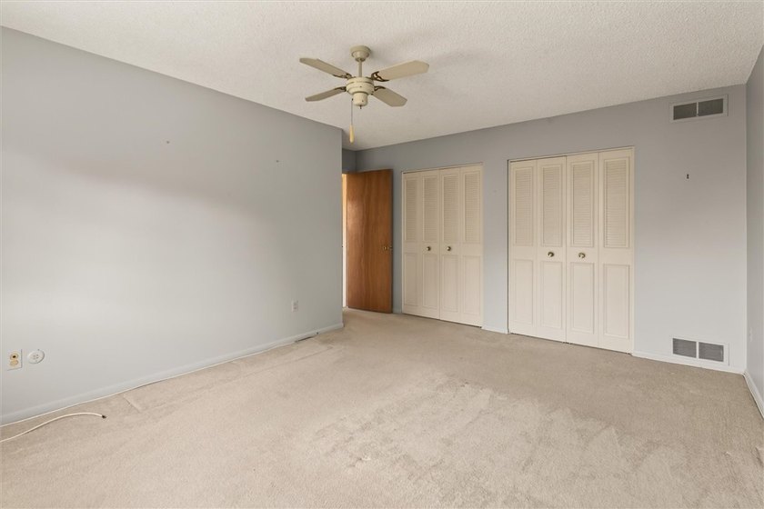 If you desire a ranch style home, but want less maintenance and - photo 37