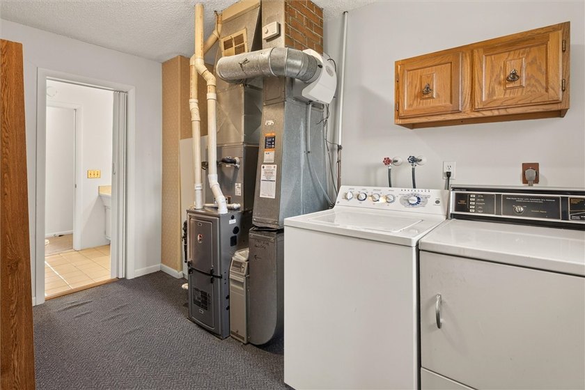 If you desire a ranch style home, but want less maintenance and - photo 39