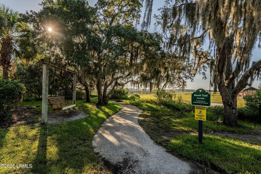 Beautiful Battery Point home with double porches and excellent - photo 45