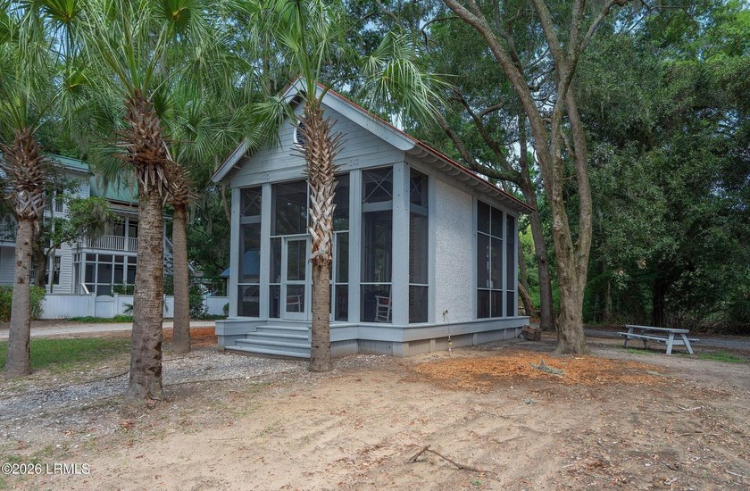 Beautiful Battery Point home with double porches and excellent - photo 46