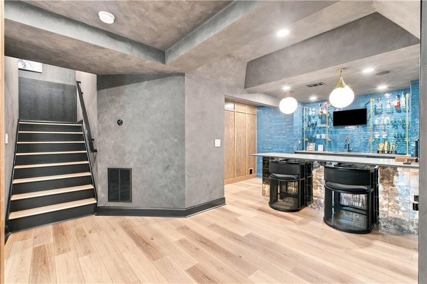 One-of-a-Kind Luxury Living on a Premier Golf Course Lot in - photo 38