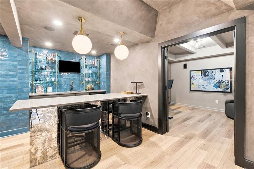 One-of-a-Kind Luxury Living on a Premier Golf Course Lot in - photo 39